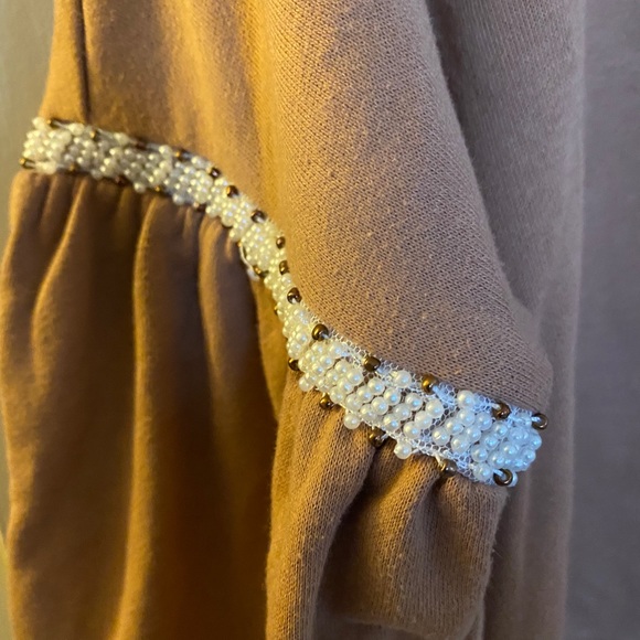 Pull Over Sweatshirt - Picture 4 of 4